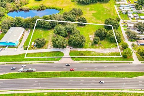 Immobilier commercial à Dundee, Floride № 2368969