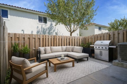 Adosado en alquiler en Florida City, Florida, 3 dormitorios, 127.83 m2 № 2050575 - foto 2