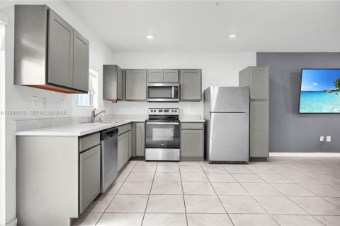 Adosado en alquiler en Florida City, Florida, 3 dormitorios, 127.83 m2 № 2050575 - foto 6