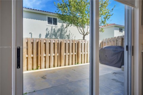 Adosado en alquiler en Florida City, Florida, 3 dormitorios, 127.83 m2 № 2050575 - foto 7