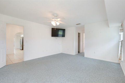 Villa ou maison à vendre à Port Charlotte, Floride: 3 chambres, 182.09 m2 № 2157384 - photo 16