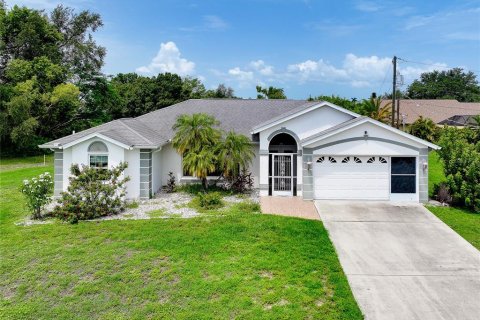 Villa ou maison à Port Charlotte, Floride 3 chambres, 182.09 m2 № 2157384