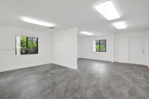 Снять в аренду квартиру в Дания-Бич, Флорида 1 спальня, 600.71м2, № 2085372 - фото 11
