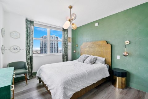 Copropriété à vendre à Miami, Floride: 2 chambres, 103.77 m2 № 1840851 - photo 18