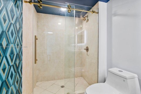 Copropriété à vendre à Miami, Floride: 2 chambres, 103.77 m2 № 1840851 - photo 22