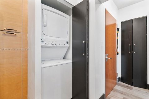 Copropriété à vendre à Miami, Floride: 2 chambres, 103.77 m2 № 1840851 - photo 23