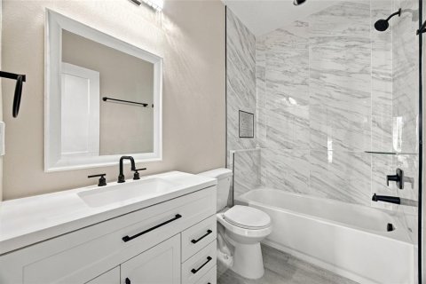 Casa en venta en Tampa, Florida, 4 dormitorios, 141.58 m2 № 2354736 - foto 23