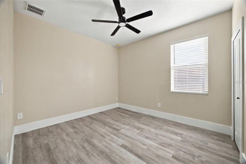 Casa en venta en Tampa, Florida, 4 dormitorios, 141.58 m2 № 2354736 - foto 29