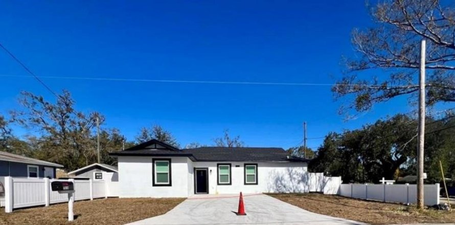 Casa en Tampa, Florida 4 dormitorios, 141.58 m2 № 2354736