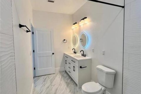 Casa en venta en Tampa, Florida, 4 dormitorios, 141.58 m2 № 2354736 - foto 14