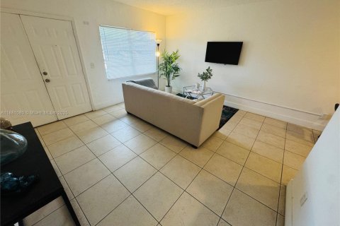 Apartment in Miami, Florida 2 bedrooms, 88.26 sq.m. № 1922396 - photo 6