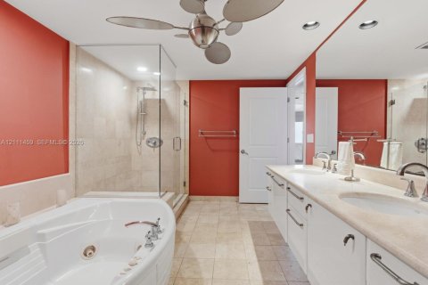 Copropriété à vendre à Hollywood, Floride: 3 chambres, 244.05 m2 № 2430194 - photo 8