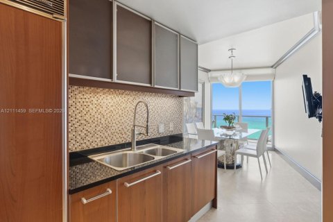 Copropriété à vendre à Hollywood, Floride: 3 chambres, 244.05 m2 № 2430194 - photo 22