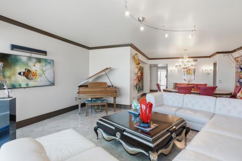 Copropriété à vendre à Hollywood, Floride: 3 chambres, 244.05 m2 № 2430194 - photo 16