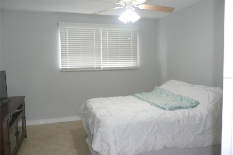 Condo in Bradenton, Florida, 2 bedrooms  № 1532598 - photo 27