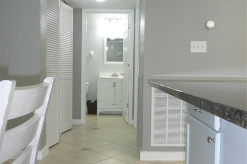 Condo in Bradenton, Florida, 2 bedrooms  № 1532598 - photo 17