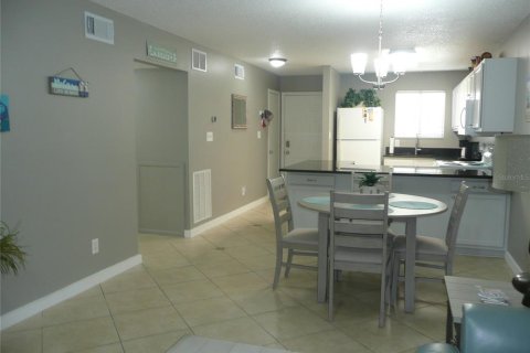 Condo in Bradenton, Florida, 2 bedrooms  № 1532598 - photo 11