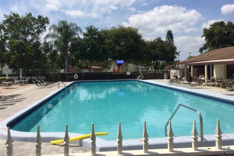 Copropriété à louer à West Palm Beach, Floride: 1 chambre, 73.21 m2 № 1976408 - photo 15