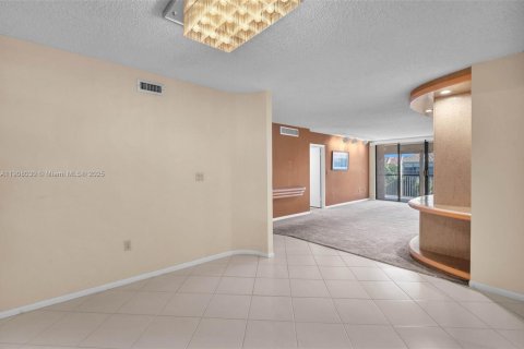 Купить кондоминиум в Холливуд, Флорида 2 спальни, 171.4м2, № 1965734 - фото 21