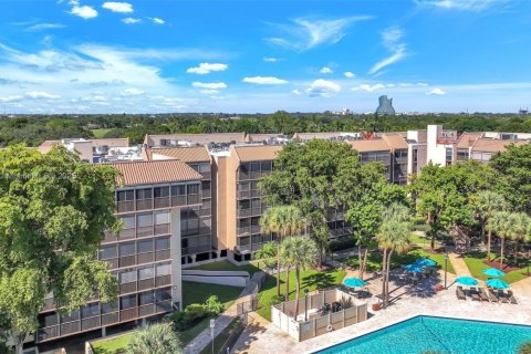 Купить кондоминиум в Холливуд, Флорида 2 спальни, 171.4м2, № 1965734 - фото 8