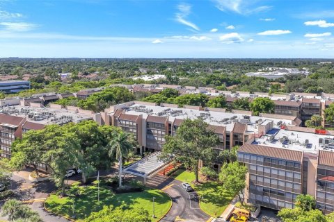 Купить кондоминиум в Холливуд, Флорида 2 спальни, 171.4м2, № 1965734 - фото 3