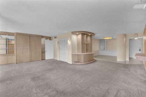 Купить кондоминиум в Холливуд, Флорида 2 спальни, 171.4м2, № 1965734 - фото 17