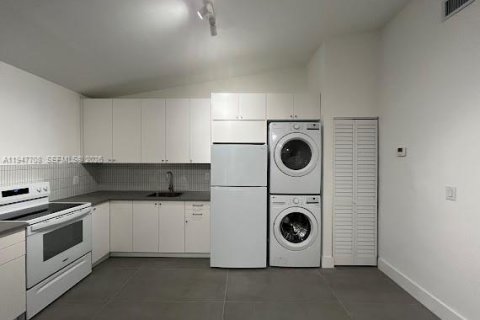 Снять в аренду виллу или дом в Майами, Флорида 2 спальни, 147.16м2, № 2003860 - фото 4