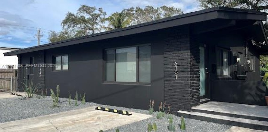 Дом в Майами, Флорида 2 спальни, 147.16м2 № 2003860