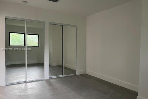 Снять в аренду виллу или дом в Майами, Флорида 2 спальни, 147.16м2, № 2003860 - фото 8