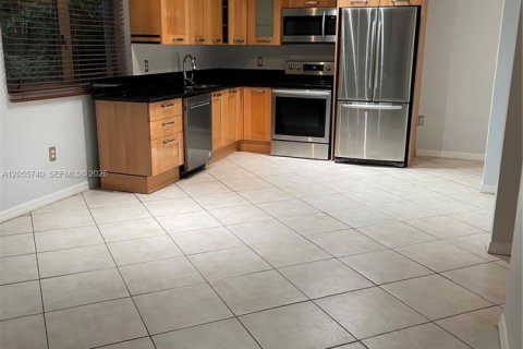 Copropriété à louer à Miami, Floride: 1 chambre, 64.2 m2 № 2172234 - photo 10