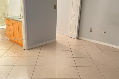 Copropriété à louer à Miami, Floride: 1 chambre, 64.2 m2 № 2172234 - photo 18