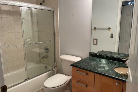 Copropriété à louer à Miami, Floride: 1 chambre, 64.2 m2 № 2172234 - photo 15