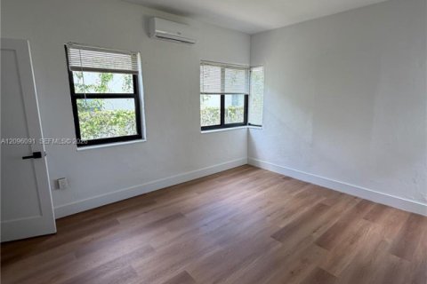 Villa ou maison à Miami, Floride 1 chambre, 51.1 m2 № 2386846