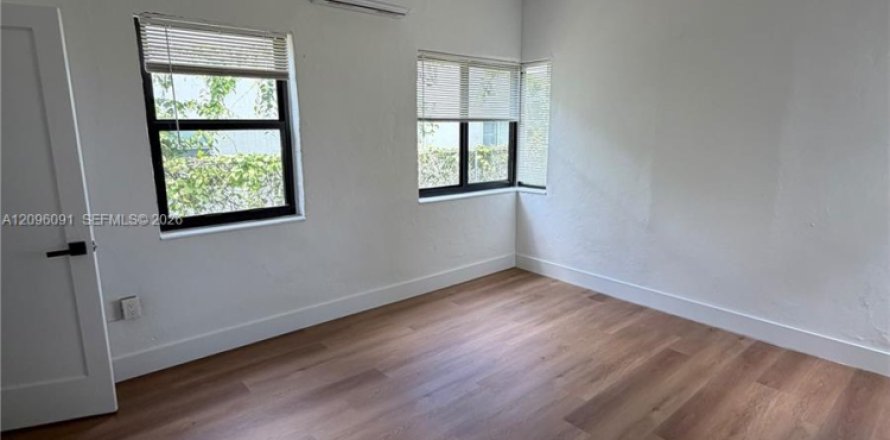 Villa ou maison à Miami, Floride 1 chambre, 51.1 m2 № 2386846