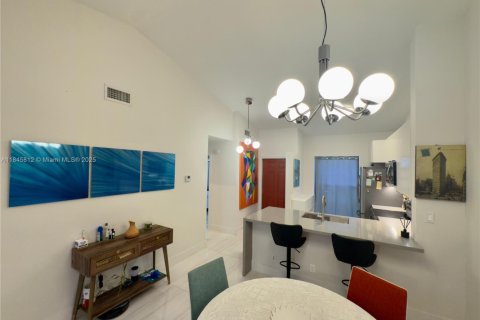 Villa ou maison à vendre à Oakland Park, Floride: 2 chambres, 91.32 m2 № 1844185 - photo 14