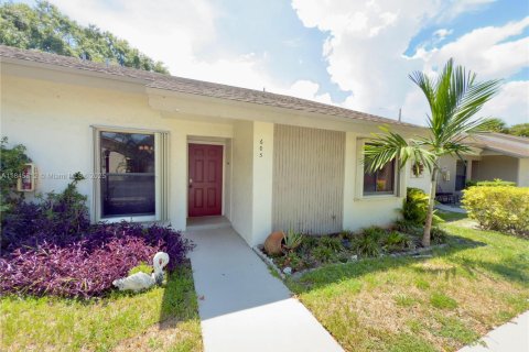 Villa ou maison à vendre à Oakland Park, Floride: 2 chambres, 91.32 m2 № 1844185 - photo 1