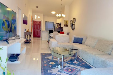 Villa ou maison à vendre à Oakland Park, Floride: 2 chambres, 91.32 m2 № 1844185 - photo 12