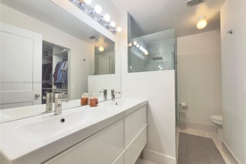 Villa ou maison à vendre à Oakland Park, Floride: 2 chambres, 91.32 m2 № 1844185 - photo 21