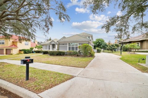 House in Orlando, Florida 4 bedrooms, 310.76 sq.m. № 1524220 - photo 2