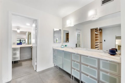 Condominio en venta en Lauderdale-by-the-Sea, Florida, 2 dormitorios, 176.51 m2 № 2193416 - foto 23
