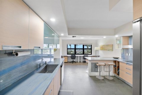 Condominio en venta en Lauderdale-by-the-Sea, Florida, 2 dormitorios, 176.51 m2 № 2193416 - foto 13