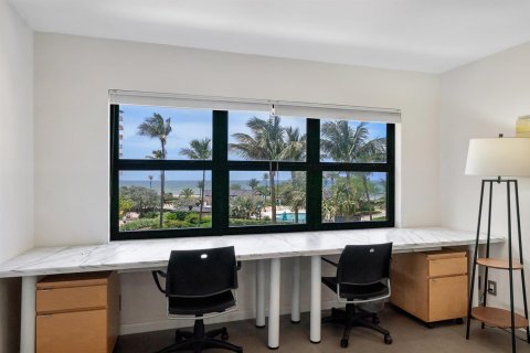 Condominio en venta en Lauderdale-by-the-Sea, Florida, 2 dormitorios, 176.51 m2 № 2193416 - foto 11