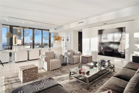 Condominio en venta en Sunny Isles Beach, Florida, 4 dormitorios, 463.77 m2 № 2032900 - foto 15