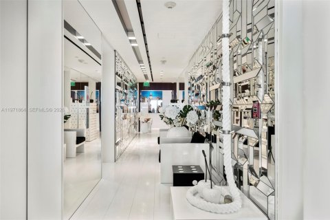 Condominio en venta en Sunny Isles Beach, Florida, 4 dormitorios, 463.77 m2 № 2032900 - foto 24