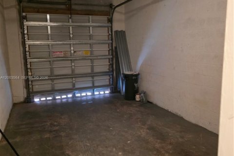 Condo in Miramar, Florida, 2 bedrooms  № 2069141 - photo 20