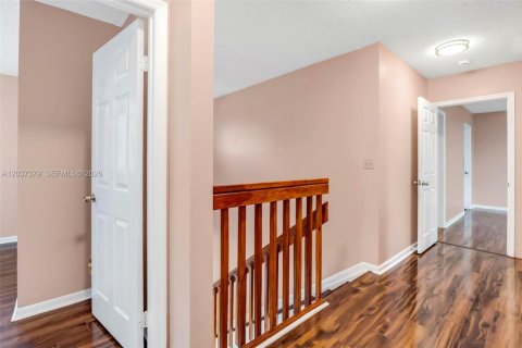 Villa ou maison à vendre à Pembroke Pines, Floride: 4 chambres, 196.4 m2 № 2182623 - photo 25