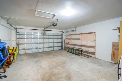 Villa ou maison à vendre à Pembroke Pines, Floride: 4 chambres, 196.4 m2 № 2182623 - photo 30