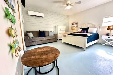 Immobilier commercial à St. Lucie, Floride 1 chambre, 55.74 m2 № 2439273