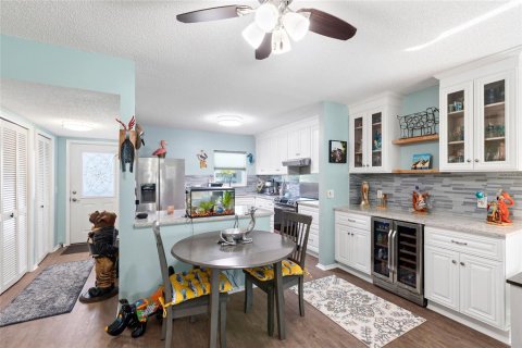 Condo in Clearwater, Florida, 2 bedrooms  № 2216139 - photo 5