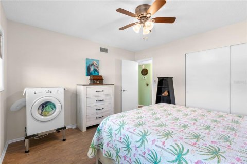 Condo in Clearwater, Florida, 2 bedrooms  № 2216139 - photo 19